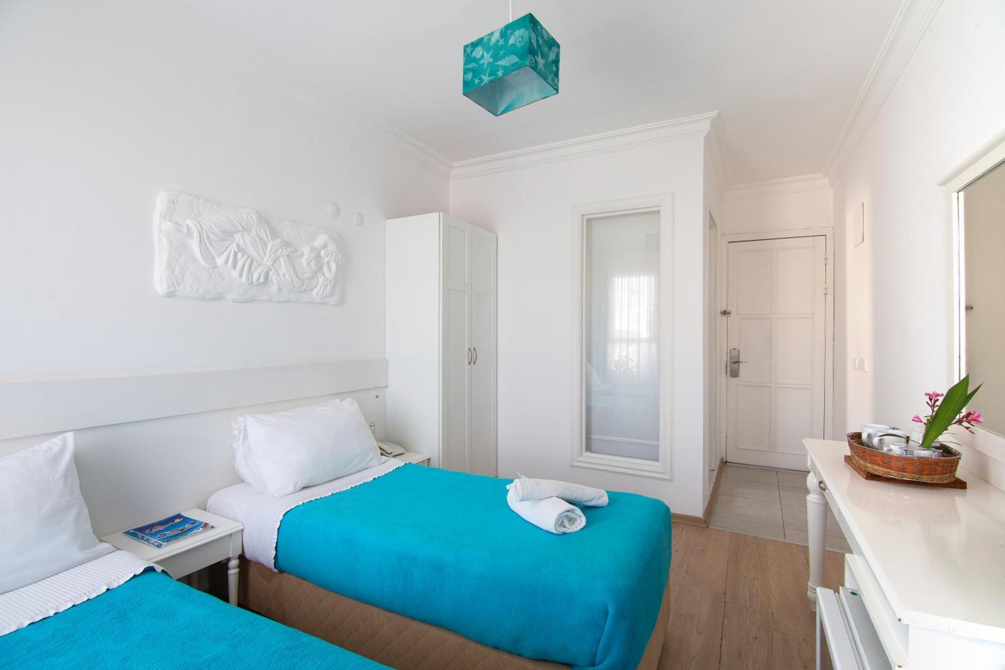 Otel Yeni Çeşme Exterior foto