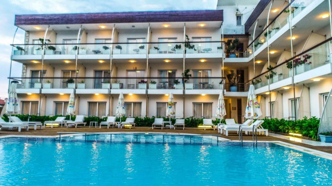Otel Yeni Çeşme Exterior foto